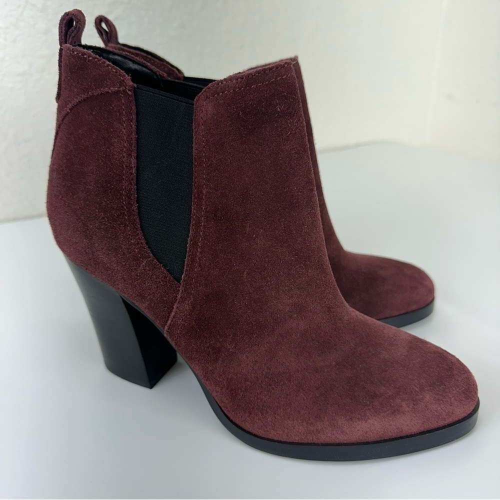 Marc Fisher ankle boots Saint Suede Red Burgundy Chelsea 7M boho western